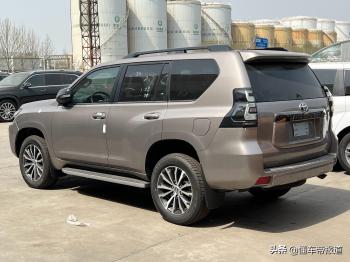 新车 | 或80万元起售，新款丰田普拉多国内实车曝光，2.8T柴油动力  -图3