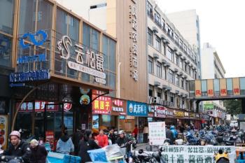 藏在杭州市中心农贸市场里的这只烤鸡，大叔大妈们已经吃了28年  -图12